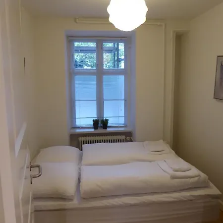 Næstvedgade 8, St. Tv. *
