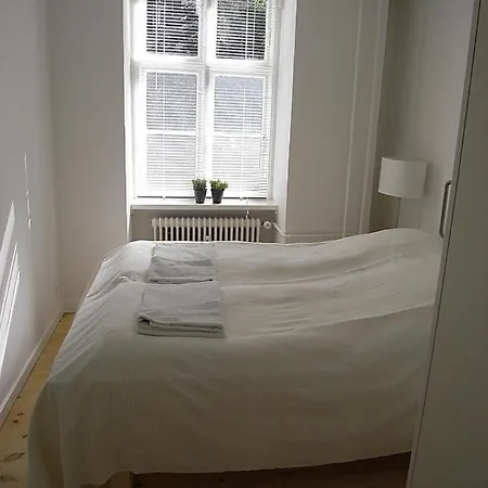 Naestvedgade 8, St. Tv. Apartament *